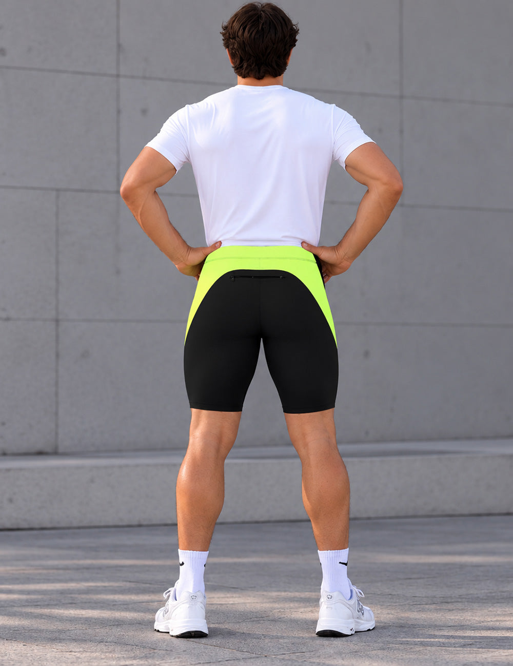 Pantalon de course pour hommes court par néon noir